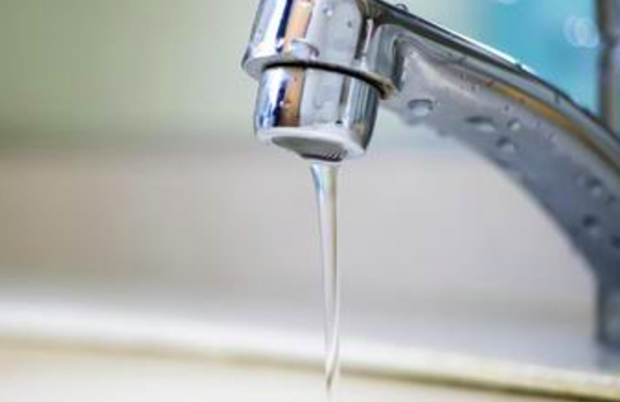 生まれ変わる水で　衣食住を守る　生成に必要なのは 水 と 塩 だから環境と人にやさしい！